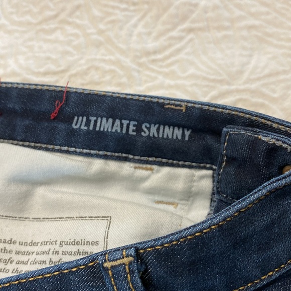 Ultimate Skinny Jeans Size 28 - Picture 4 of 4